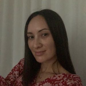 Meet your Posher, Alexandra